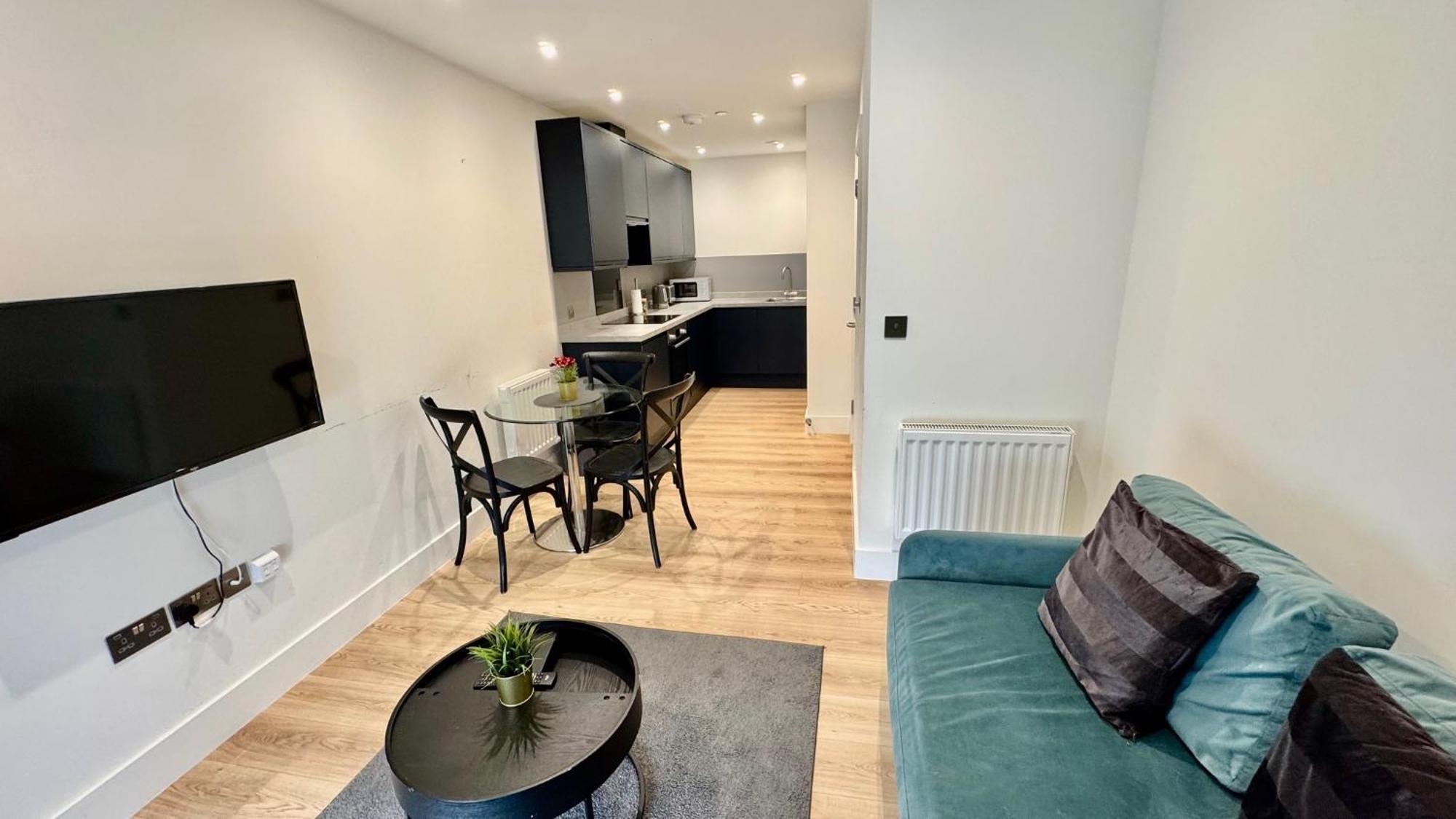 Stratford Westfield Premium 1br *
